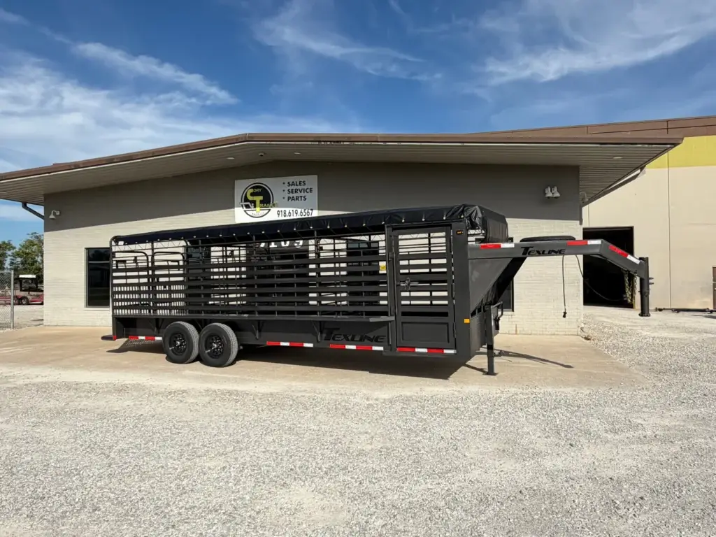 Gooseneck Cattle 6′ 8″ X 24′